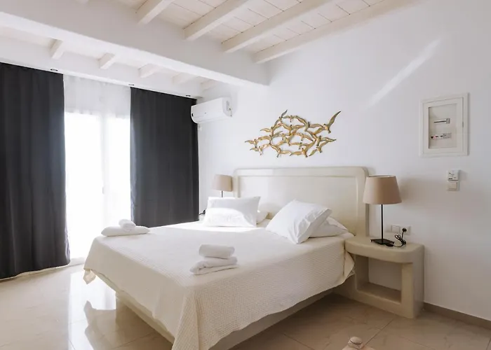 Naxian Emerald 4* איוס פרוקופיוס