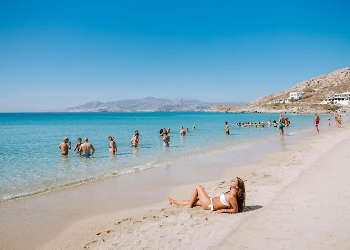 מלון Naxian Emerald 4*